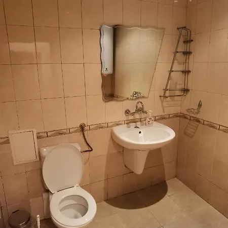 гарсониера *